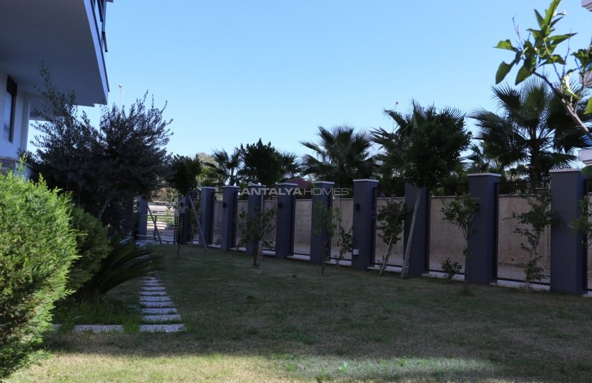 Stylish Flats in a Complex with Swimming Pool in Konyaalti 8