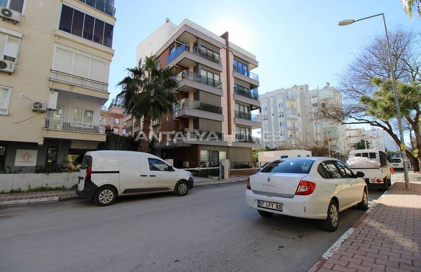 Yeşilbahçe’de Sosyal Olanaklara Yakın Lüks Daire 1