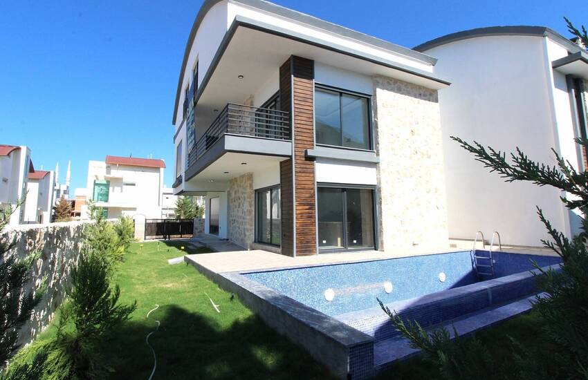 Modern Villas with Private Garden and Pool in Belek Antalya 1