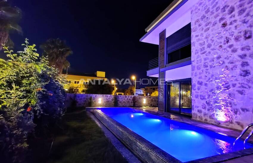 Antalya Belek'te Özel Bahçeli ve Havuzlu Modern Villalar 14