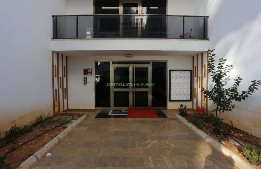 Well-maintained and Furnished Flat in Fevzi Cakmak Antalya 7