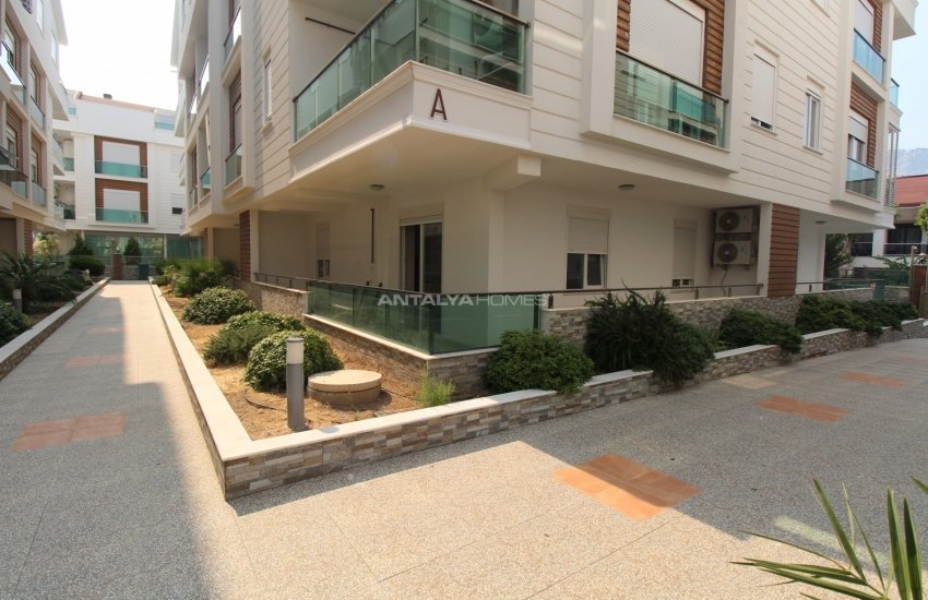 Antalya Apartment in a Rich Featured Project in Konyaalti 3