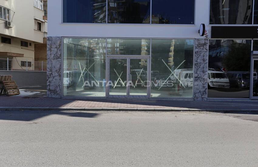 Centrally Located Business Center in Muratpasa Neighborhood 4