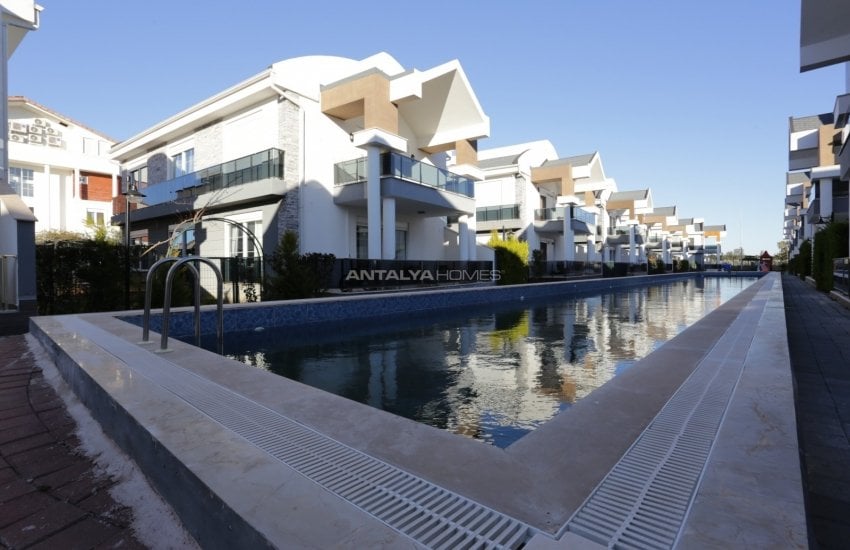 Detached Houses with Contemporary Design in Dosemealti 3