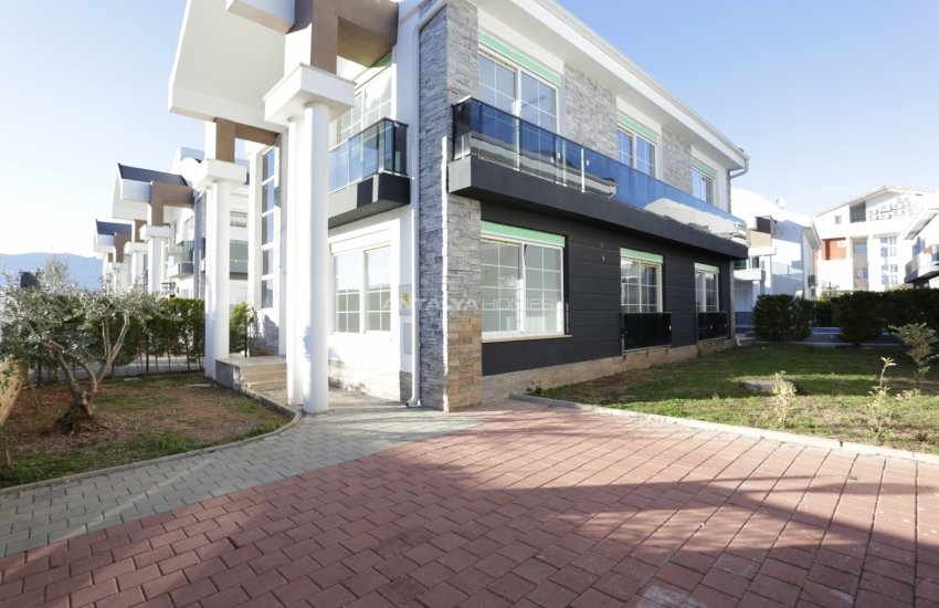 Detached Houses with Contemporary Design in Dosemealti 8