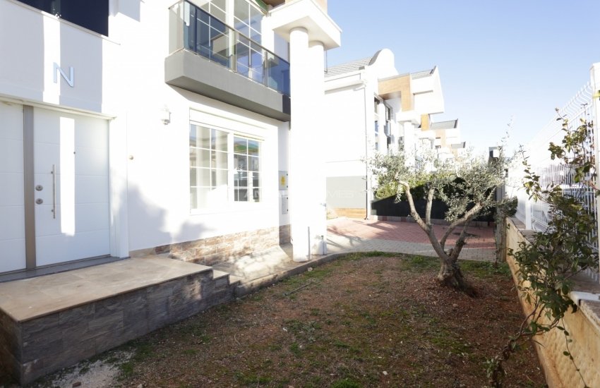 Detached Houses with Contemporary Design in Dosemealti 9