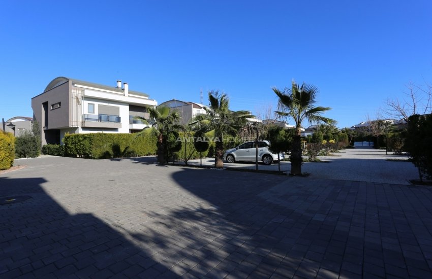 Spacious Triplex Houses with Private Gardens in Dosemealti 11