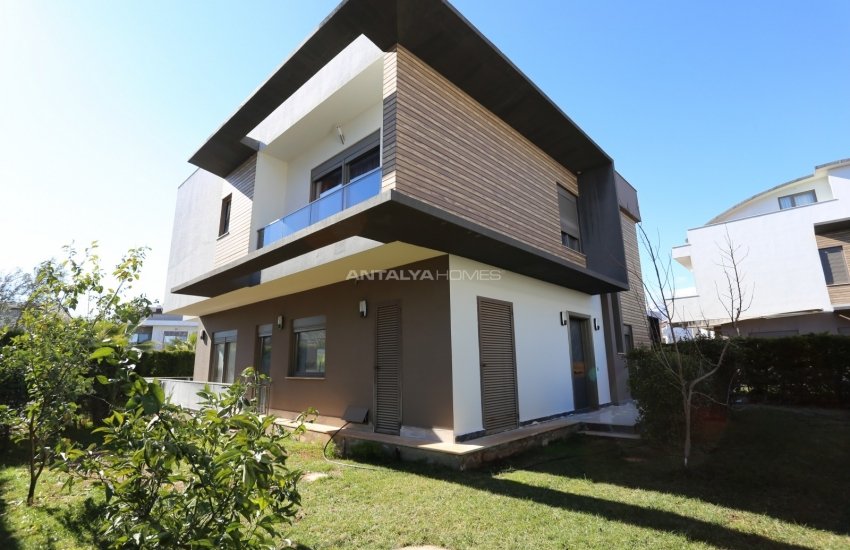 Spacious Triplex Houses with Private Gardens in Dosemealti 14