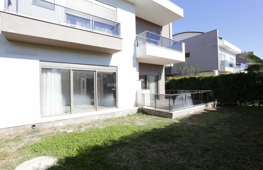 Spacious Triplex Houses with Private Gardens in Dosemealti 15