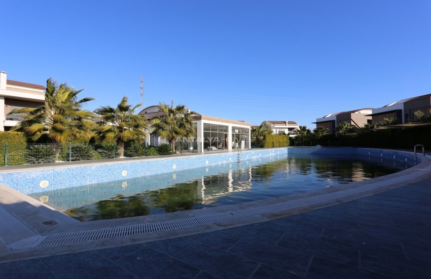 Spacious Triplex Houses with Private Gardens in Dosemealti 2