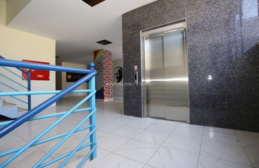 Commercial Property Close to Public Transport in Antalya 16