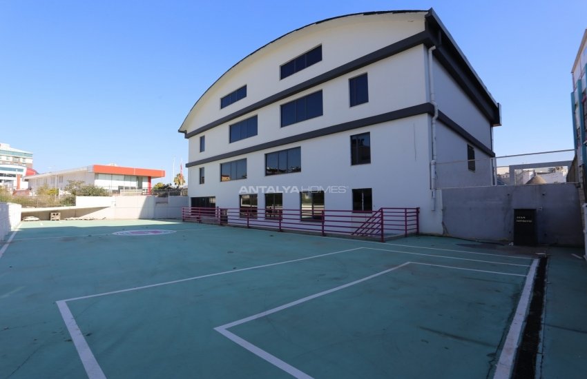Commercial Property Close to Public Transport in Antalya 4