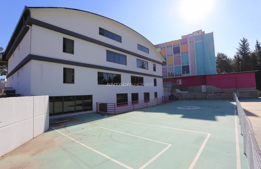 Commercial Property Close to Public Transport in Antalya 5