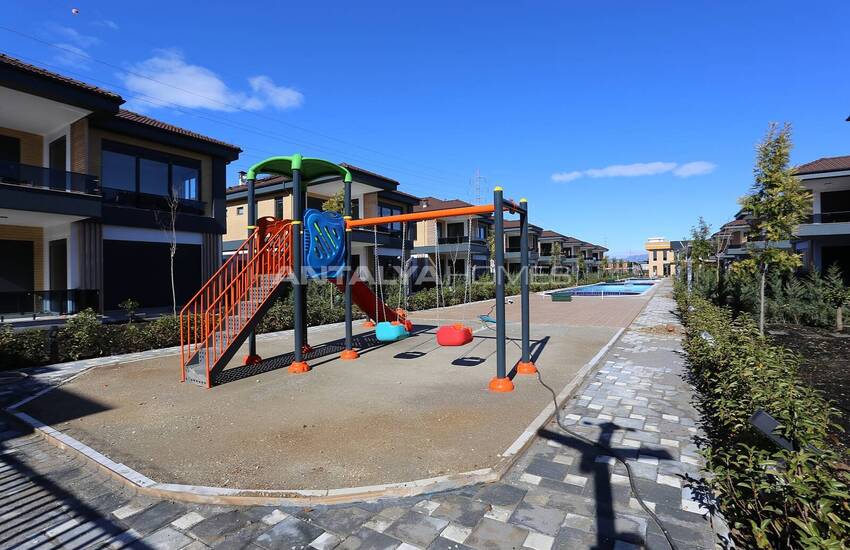 Fristående Villa I Ett Komplex Med Gemensam Pool I Dosemealti 5