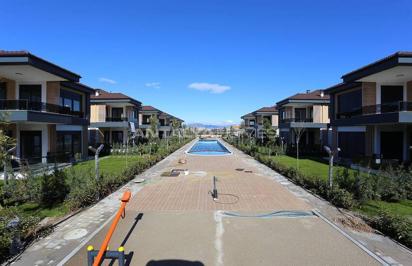 Fristående Villa I Ett Komplex Med Gemensam Pool I Dosemealti 6