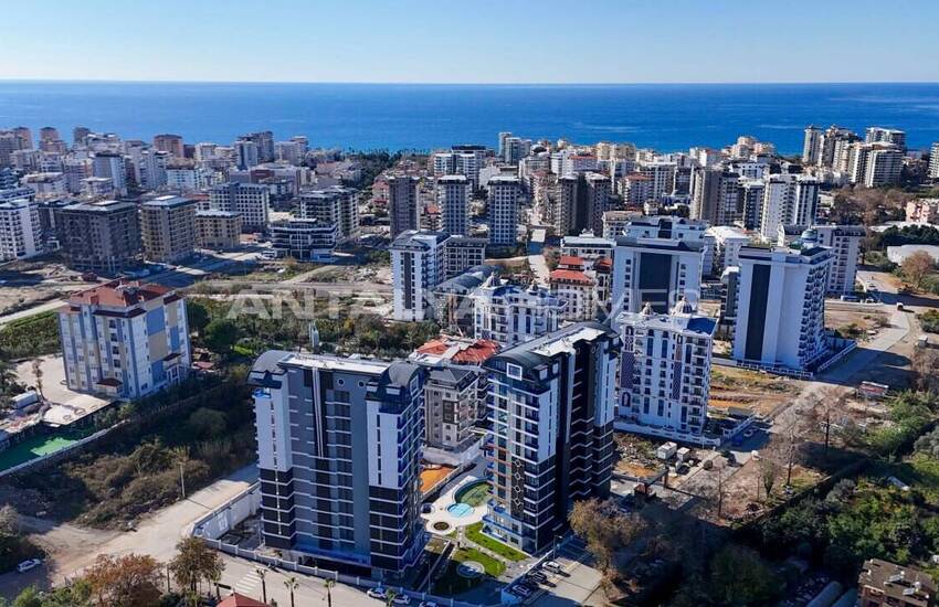 Immobilier Avec Piscines À Mahmutlar Alanya 2