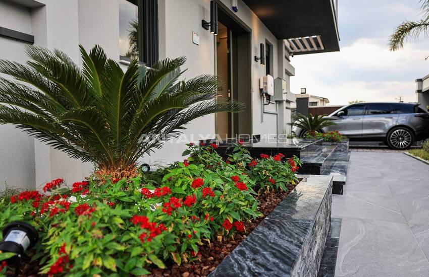 Antalya'da Akıllı Ev Sistemiyle Donatılmış Müstakil Villa 12
