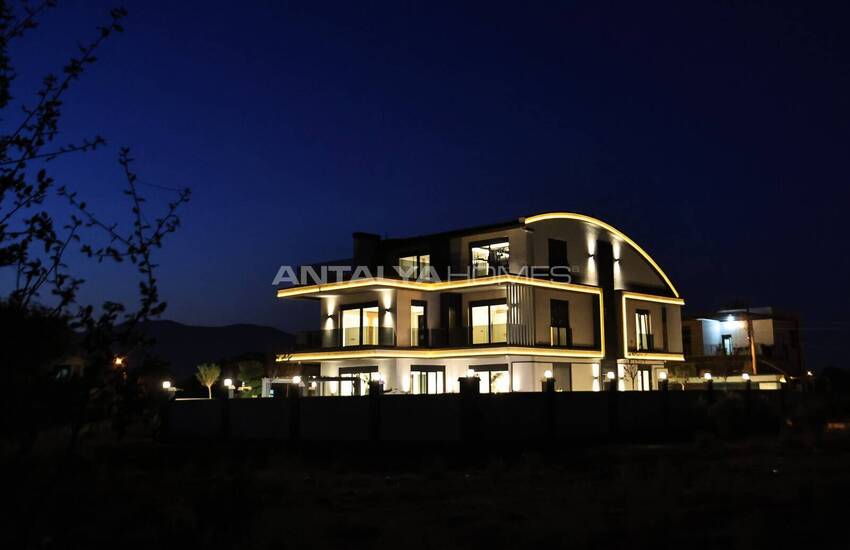 Antalya'da Akıllı Ev Sistemiyle Donatılmış Müstakil Villa 15