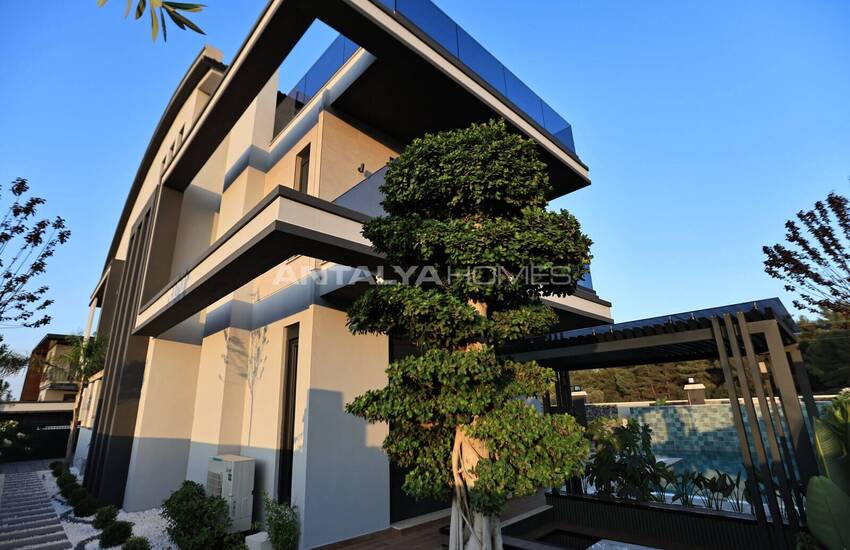 Antalya'da Akıllı Ev Sistemiyle Donatılmış Müstakil Villa 3
