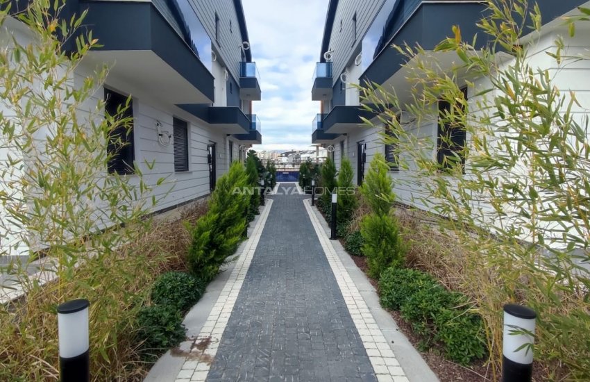 Modern Designed Apartment with Rich Features in Muratpasa 2