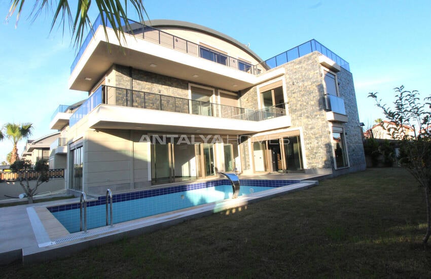 Villas Spacieuses Avec Système Intelligente À Antalya 1