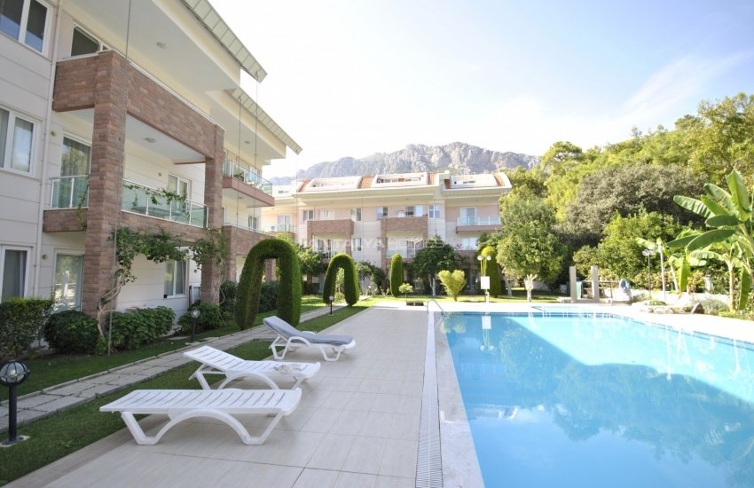 Duplex Apartment in a Complex with Communal Pool in Kemer 2