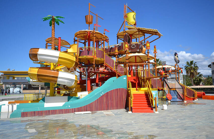 Flats in a Complex with Rich Social Facilities in Alanya 18