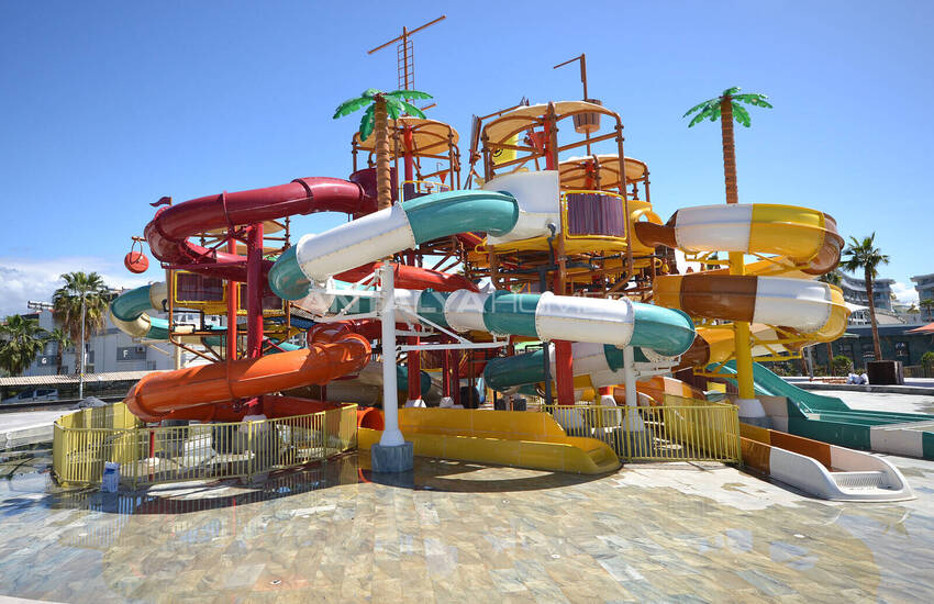 Flats in a Complex with Rich Social Facilities in Alanya 21