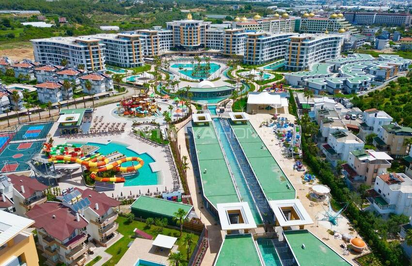 Flats in a Complex with Rich Social Facilities in Alanya 1