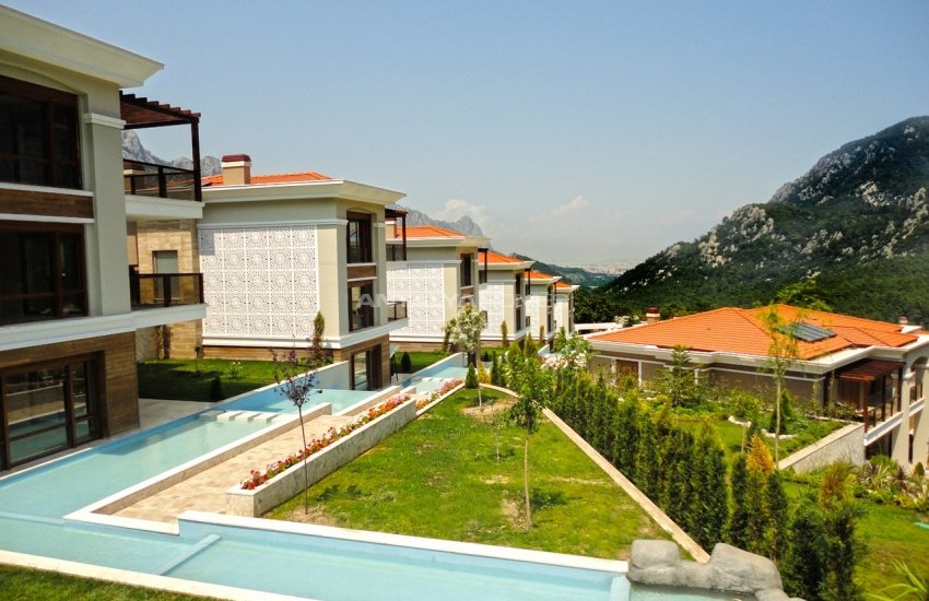 Chic Mountain and Forest View Villas in Konyaalti 2