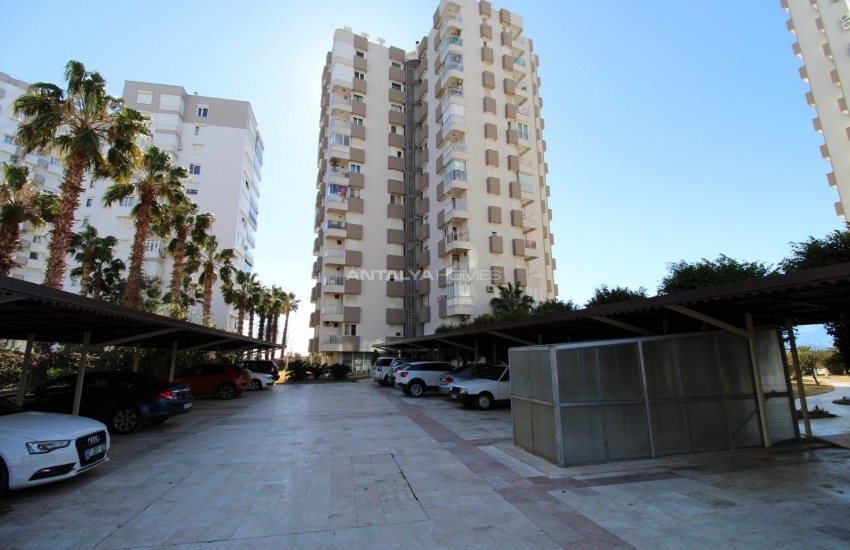 Contemporary Seafront Apartment in Muratpasa Antalya 1