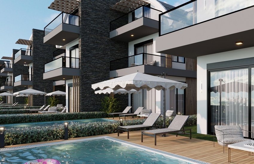 Villas Triplex Avec Piscine Privée Et Jardin À Alanya 8