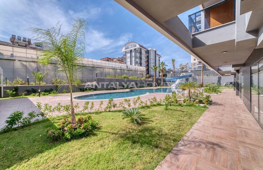 Alanya'da Sahile Yürüme Mesafesinde Kapsamlı Sitede Daireler 7