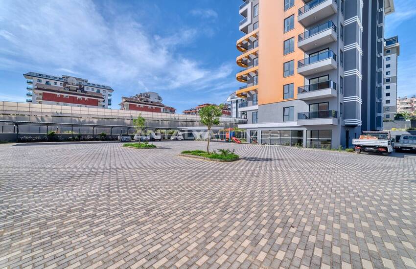 Alanya'da Sahile Yürüme Mesafesinde Kapsamlı Sitede Daireler 9