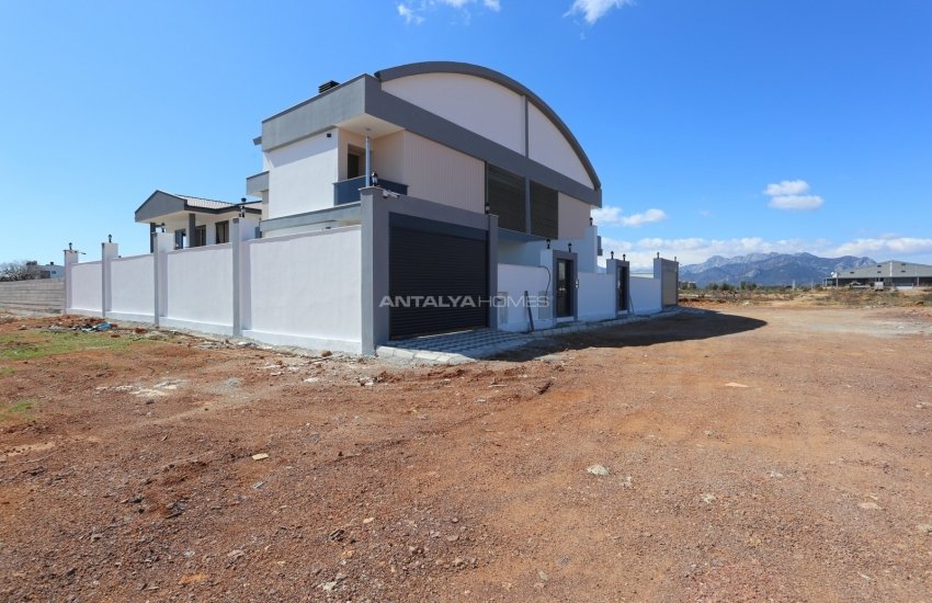 Semi-detached Villa with Rich Features in Dosemealti 1