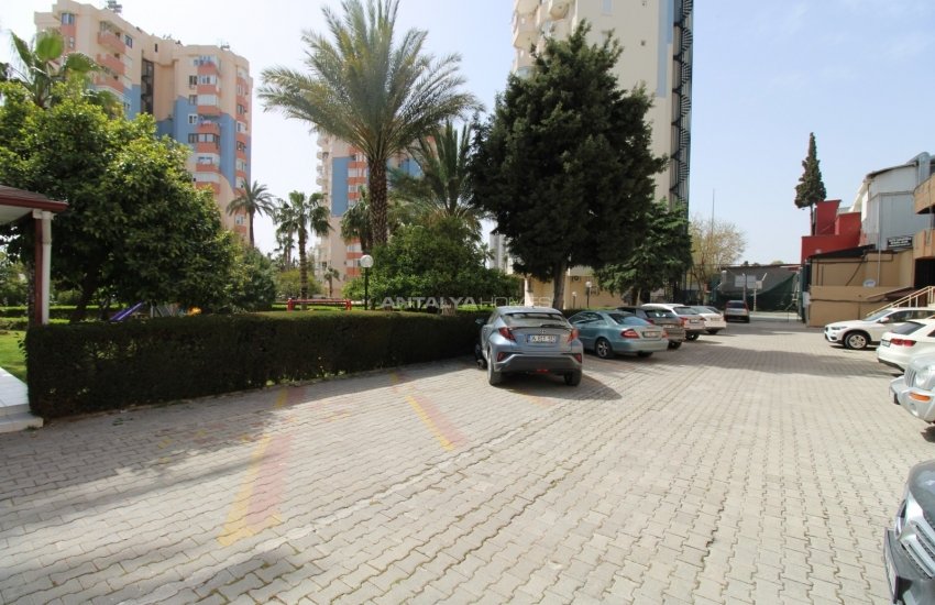 Seaside Apartment in a Secure Complex in Antalya Sirinyali 5