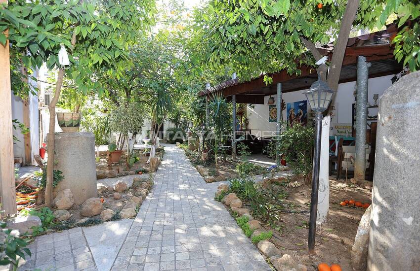 Historical Boutique Hotel Near Sea in Old Town Antalya 7
