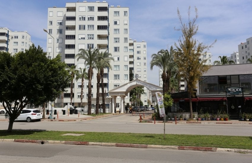 Luxe Apartment in Complex with Swimming Pool in Meydankavagi 2