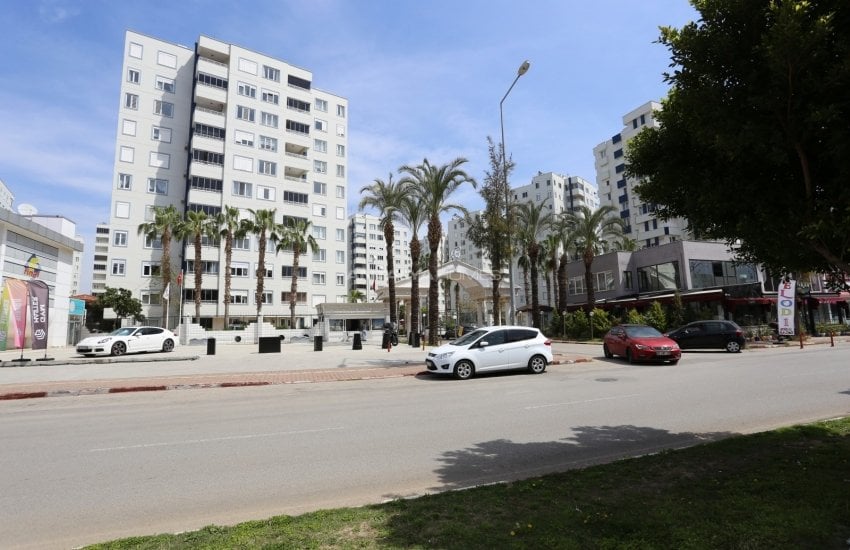 Luxe Apartment in Complex with Swimming Pool in Meydankavagi 4