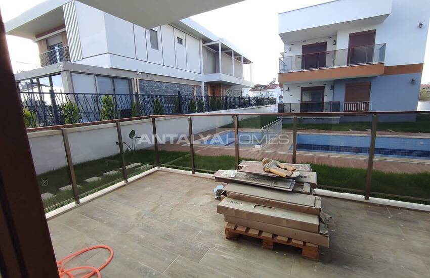 Real Estate in Manavgat Antalya in a Complex with Pool 2