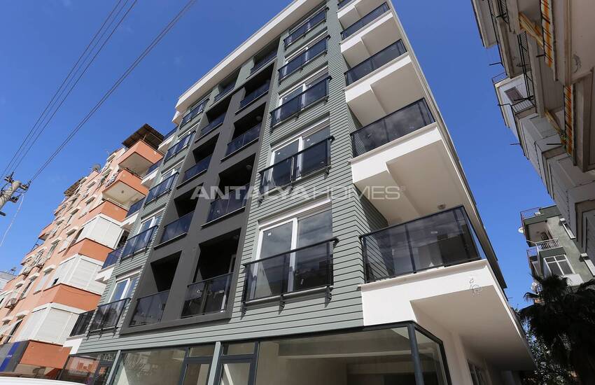 Spacious Apartments in Central Location in Muratpasa 4
