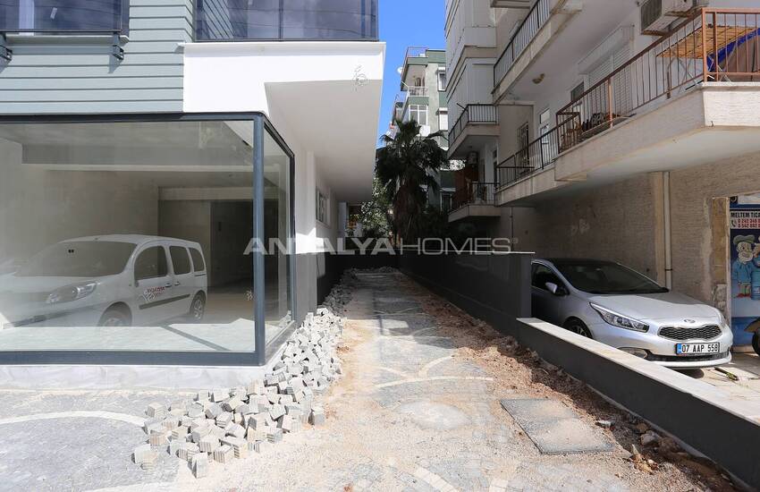 Spacious Apartments in Central Location in Muratpasa 6