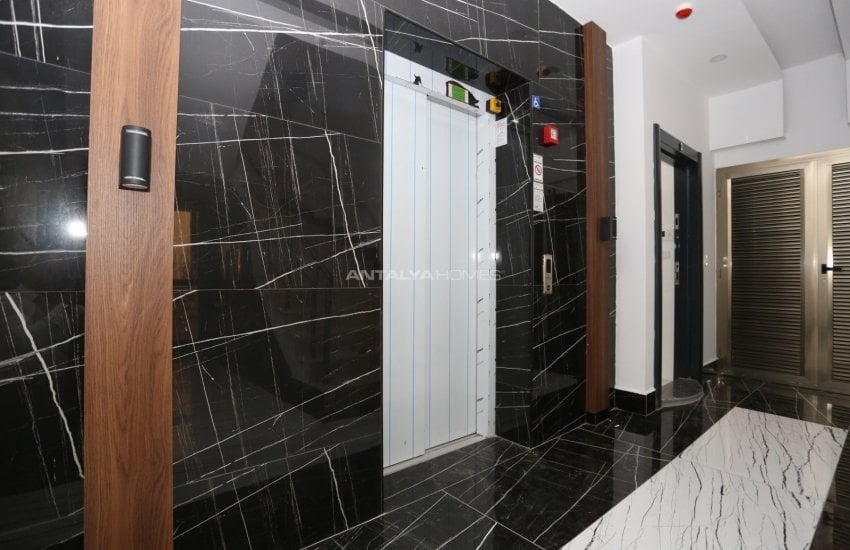 Stylish Apartment Within Walking Distance to Sea in Antalya 6