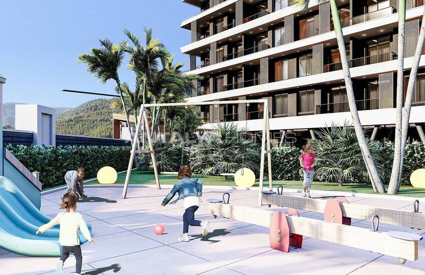 New Real Estate with Sea View in Modern Complex in Alanya 1