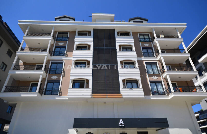 Alanya'da Kapsamlı Sitede Deniz Manzaralı Daireler 16