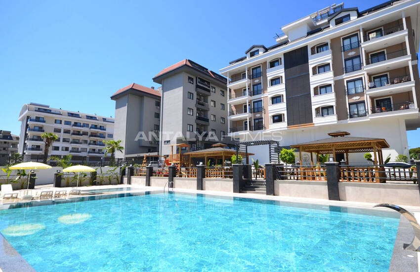 Alanya'da Kapsamlı Sitede Deniz Manzaralı Daireler 2