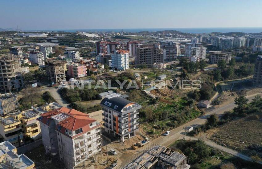 Alanya Avsallar'da Güvenlikli Sitede Deniz Manzaralı Daireler 3