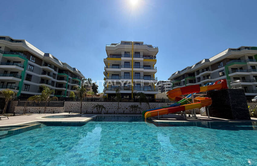 Sea View Flats in a Complex with Swimming Pool in Alanya Oba 1