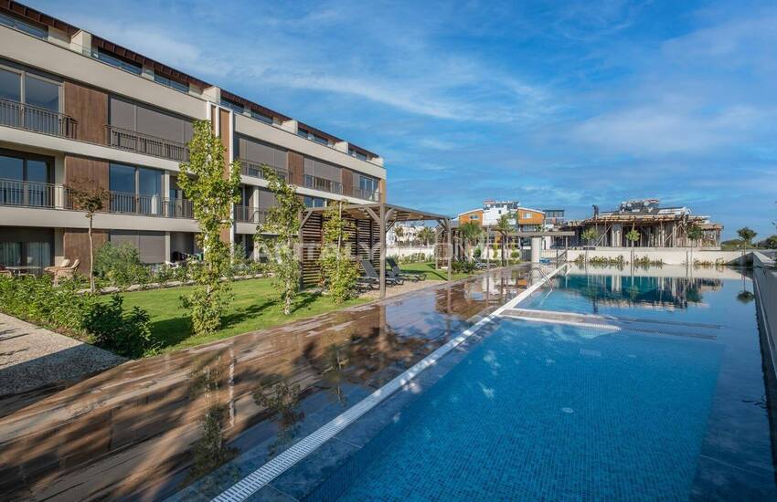 Chic Apartments in Complex with Amenities in Antalya Lara 1