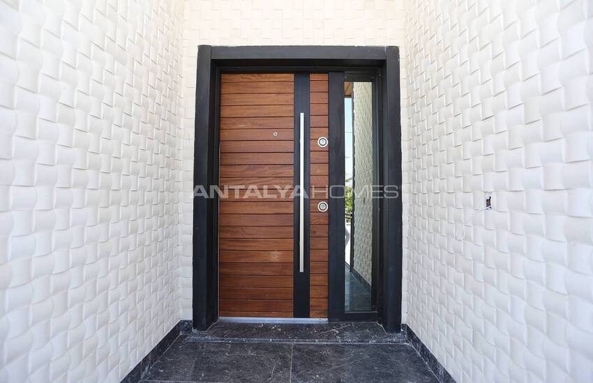 Spacious Villa with 4 En-suite Bathrooms in Dosemealti 11